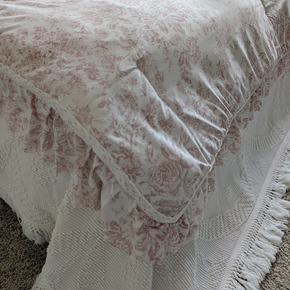 Rachel Zoe Pink Floral Quilted Comforter Twin Cottagecore Shabby Chic 90x66